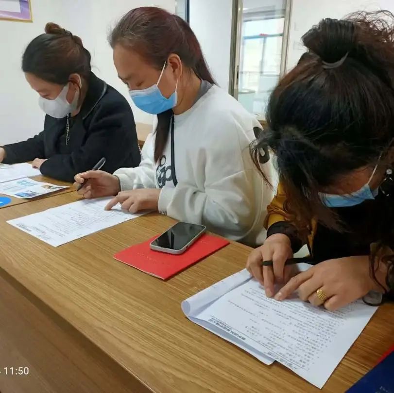 燕子月嫂对这些即将毕业的月嫂学员进行一次技能考核，看是否符合燕子月嫂的用人要求