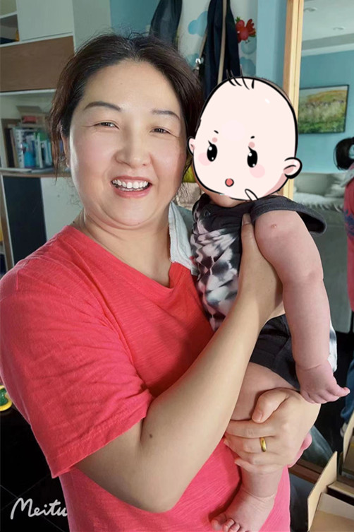 西安燕子月嫂育婴师杨晓珍